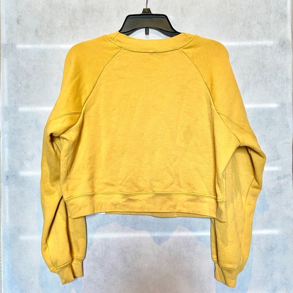 Walk In Love. She Will Be Known Crop Pullover Sz S - Picture 5 of 5